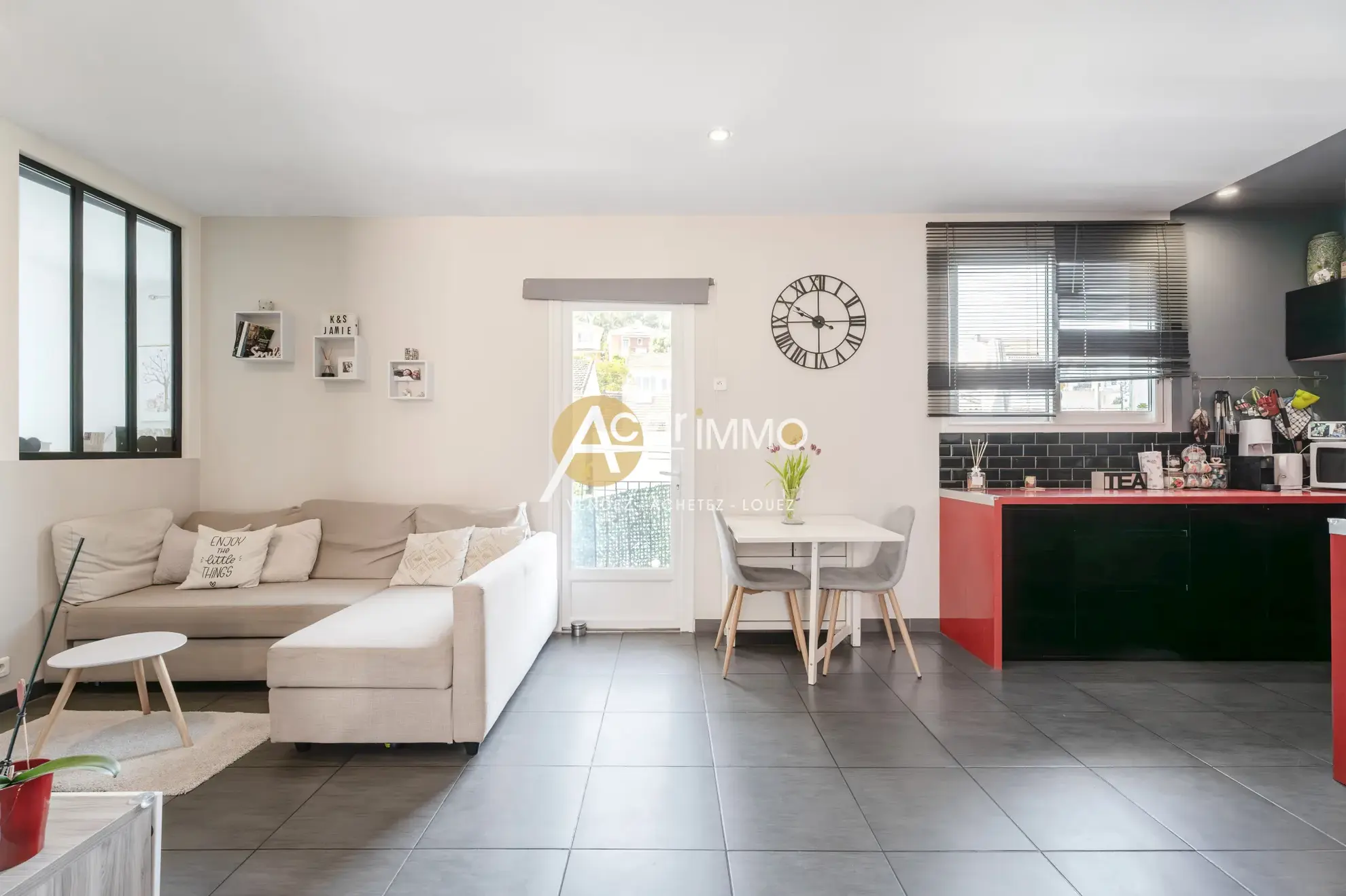 Appartement T3 avec Terrasse et Stationnement à La Seyne-sur-Mer 