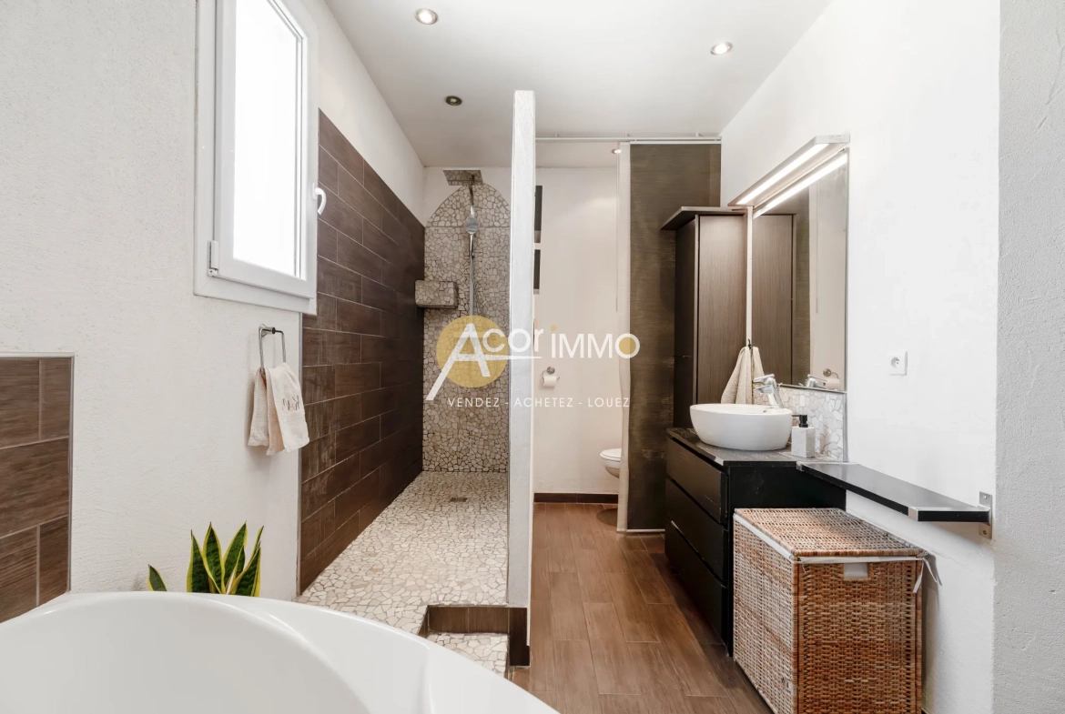 Appartement T3 avec Terrasse et Stationnement à La Seyne-sur-Mer 