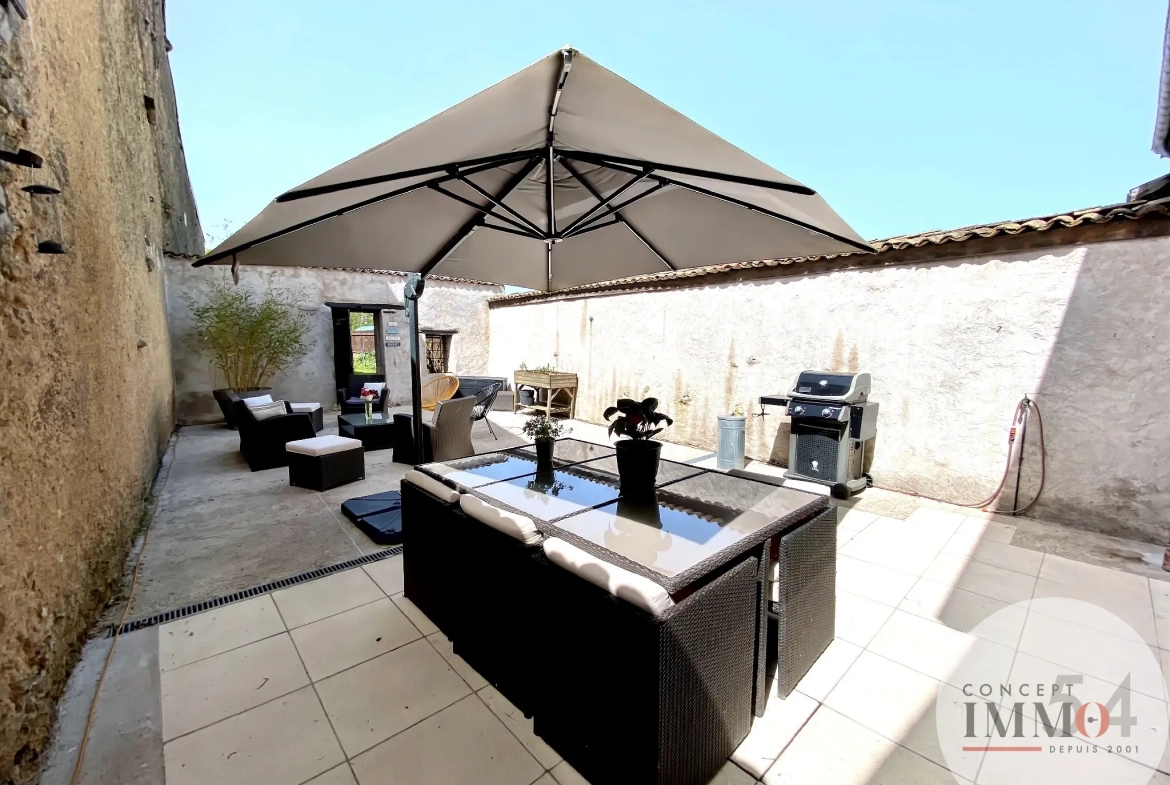 Maison familiale à Trondes avec piscine, 5 chambres, jardin clos, proche de Toul - 260 m² 