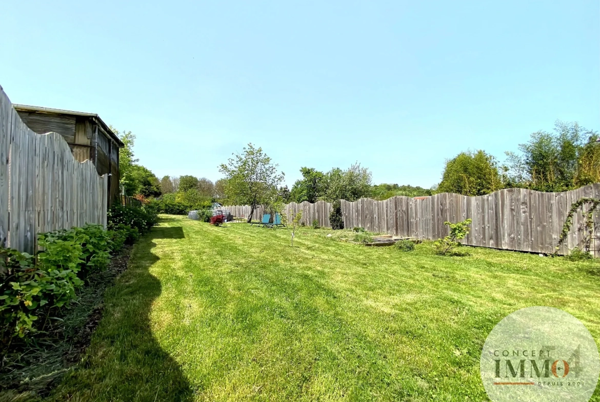 Maison familiale à Trondes avec piscine, 5 chambres, jardin clos, proche de Toul - 260 m² 