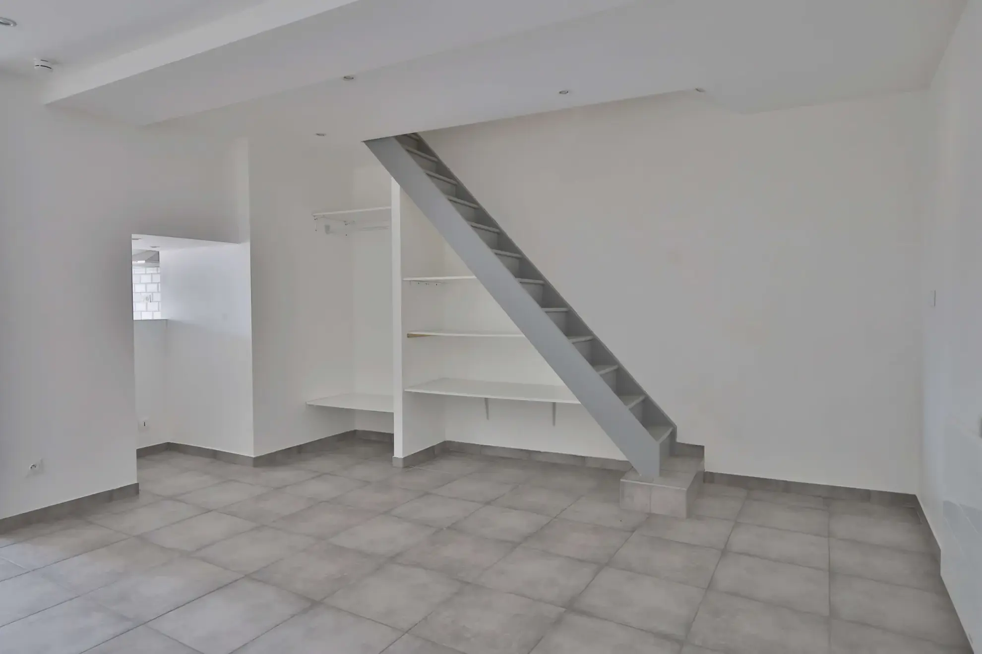 Maison de village rénovée de 115 m² avec cour et garage à Moidieu-Détourbe 