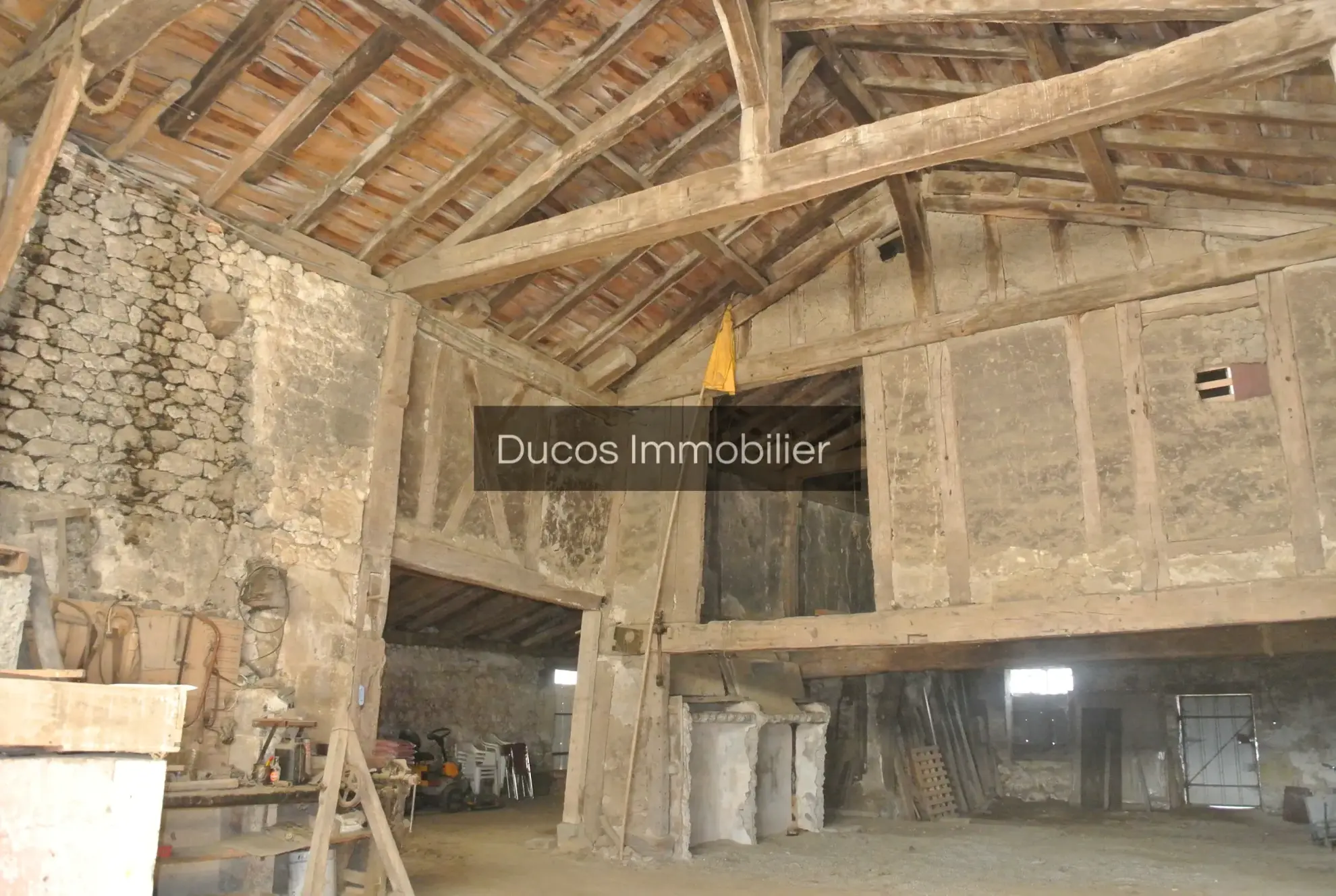 Grange en pierre à réhabiliter à Ste Bazeille, Lot-et-Garonne - Projet immobilier idéal 