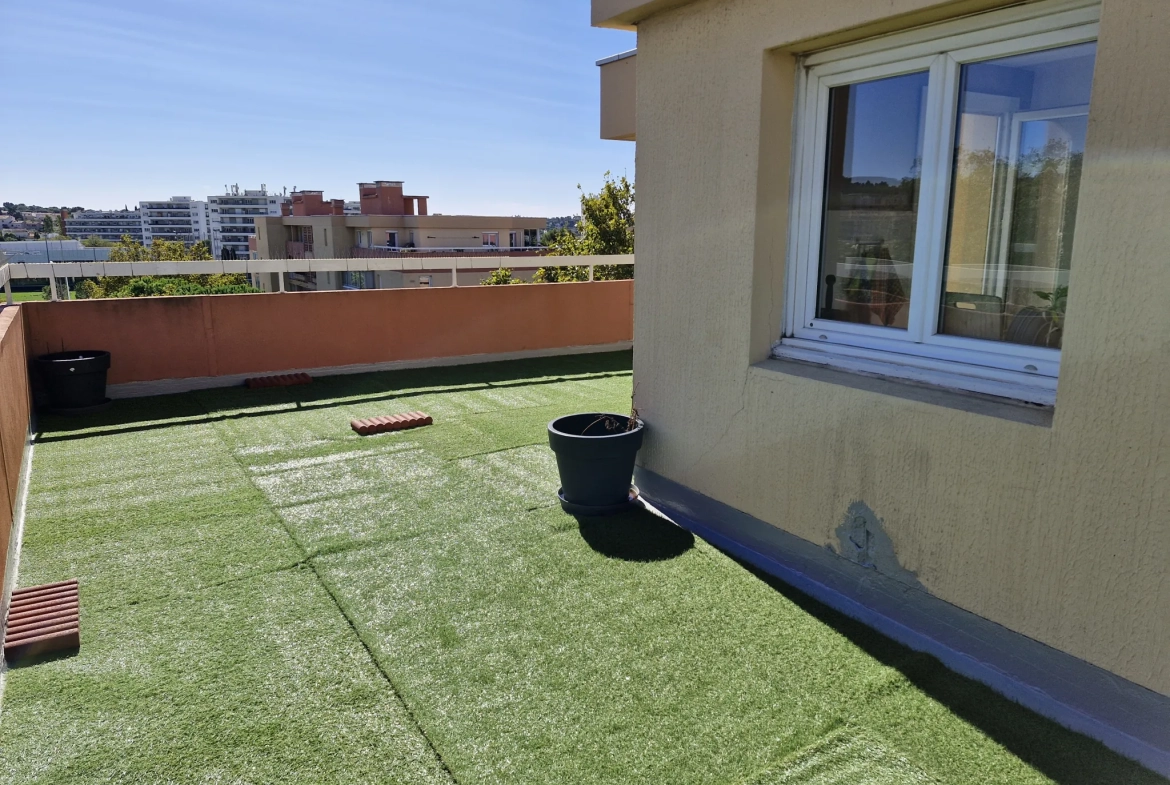 Appartement 4 pièces avec terrasse et garage à Toulon Est - Dernier étage 