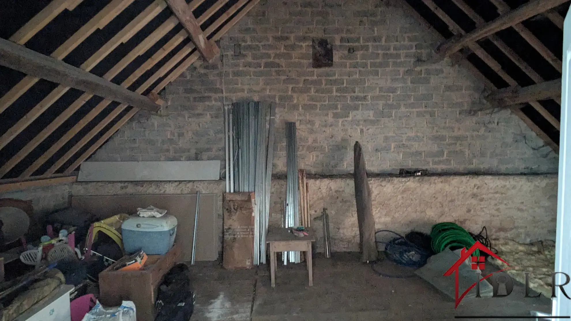 Maison rénovée 145 m² avec terrain de 6750 m², dépendances près de Chaumergy 
