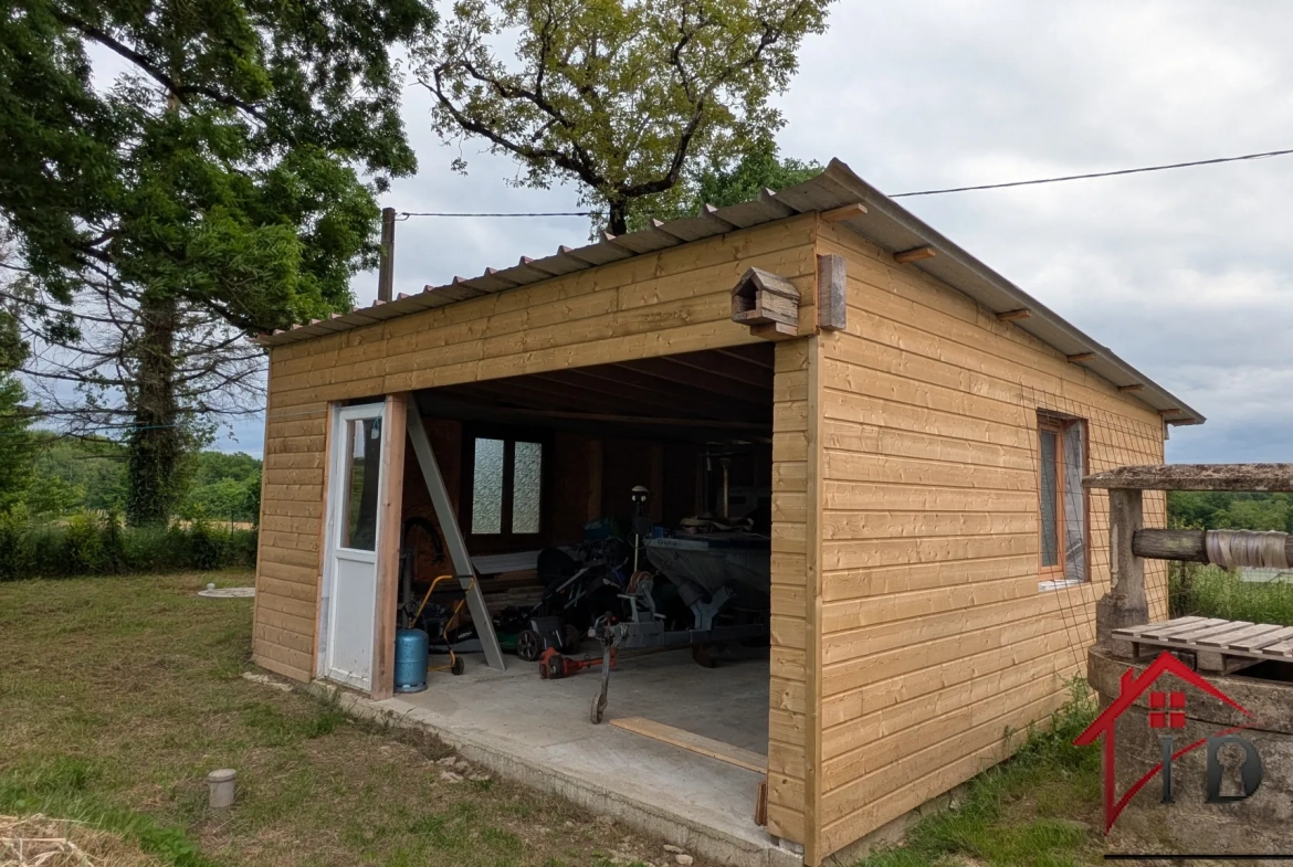 Maison rénovée 145 m² avec terrain de 6750 m², dépendances près de Chaumergy 