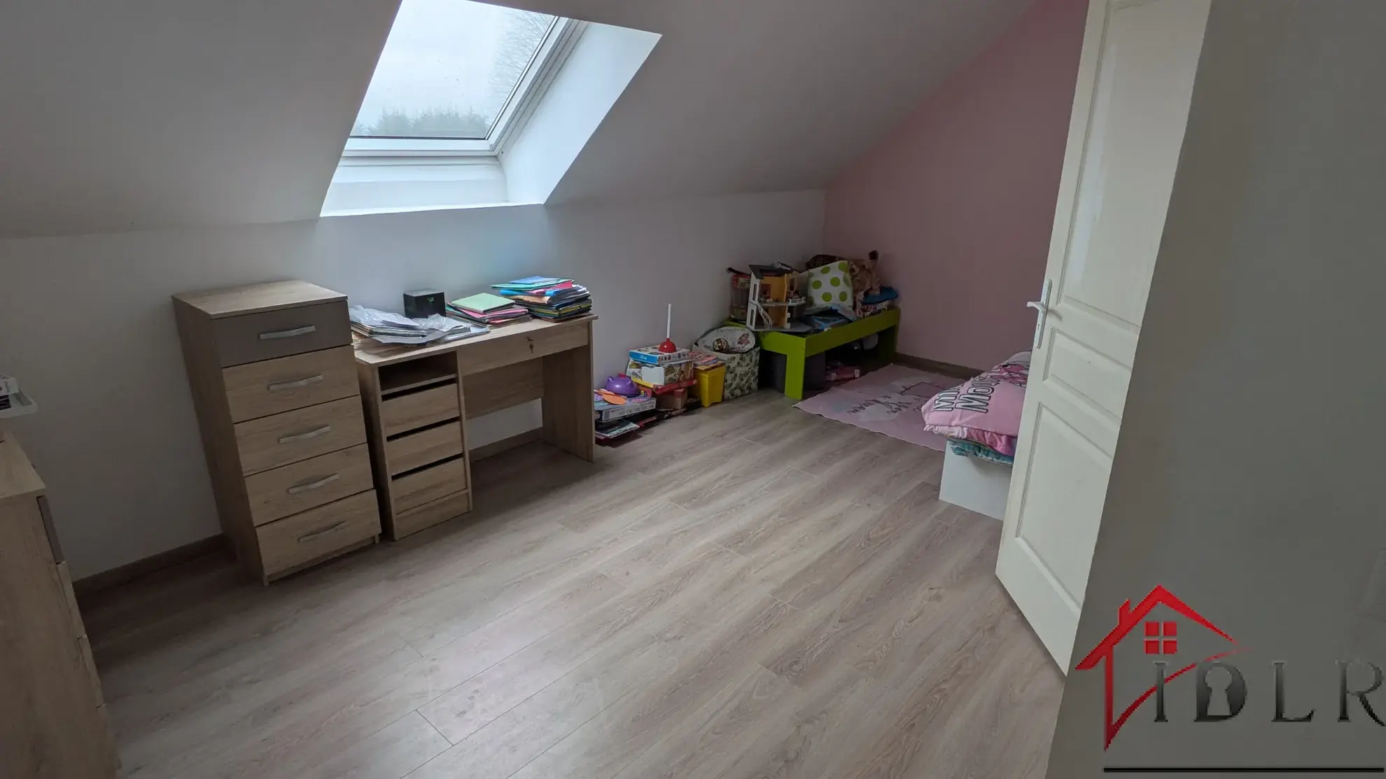 Maison rénovée 145 m² avec terrain de 6750 m², dépendances près de Chaumergy 