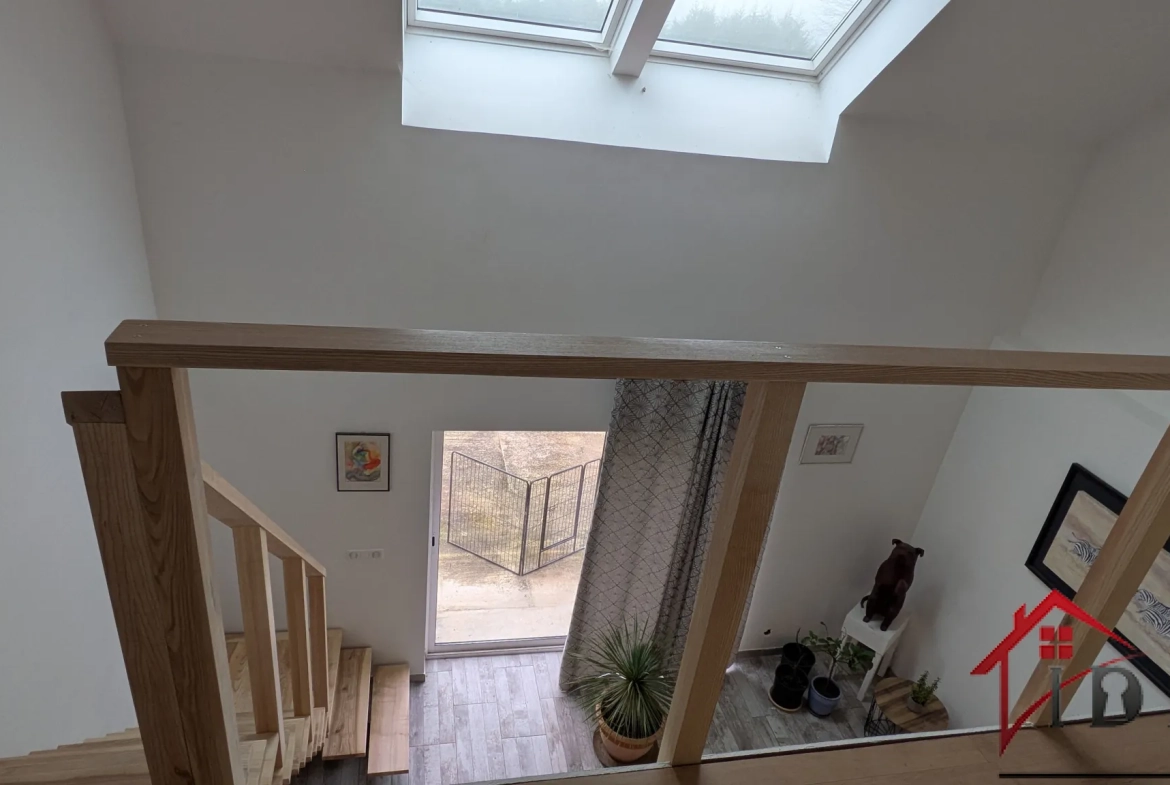 Maison rénovée 145 m² avec terrain de 6750 m², dépendances près de Chaumergy 