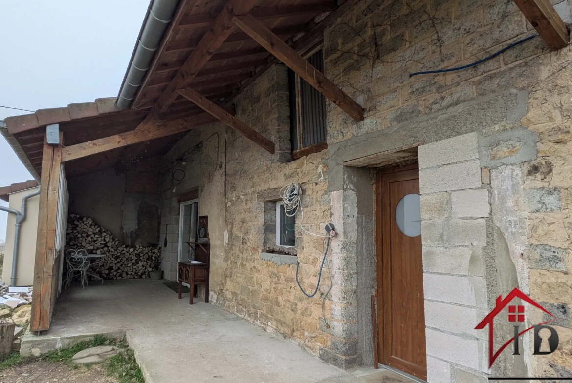 Maison rénovée 145 m² avec terrain de 6750 m², dépendances près de Chaumergy 