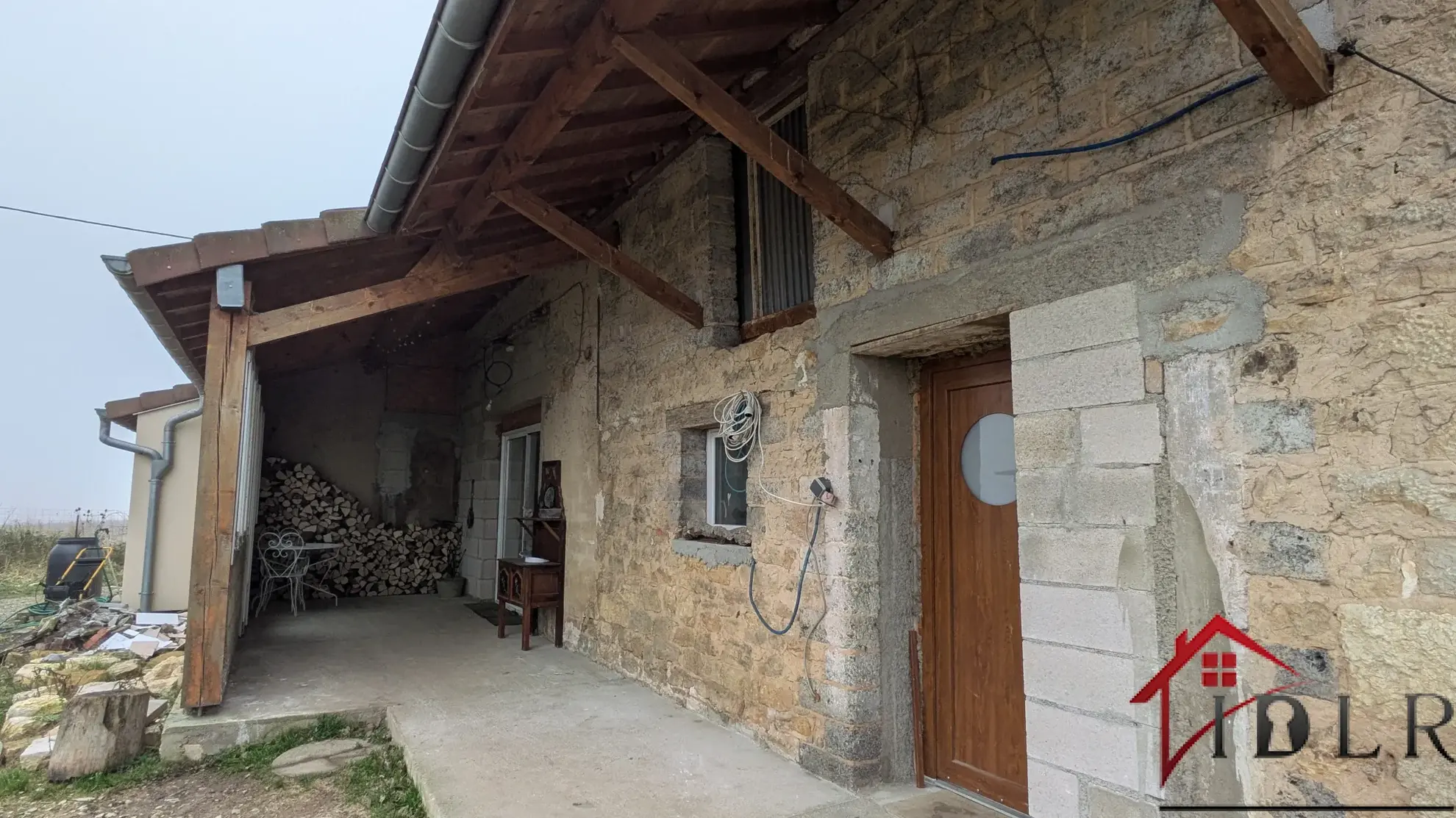 Maison rénovée 145 m² avec terrain de 6750 m², dépendances près de Chaumergy 