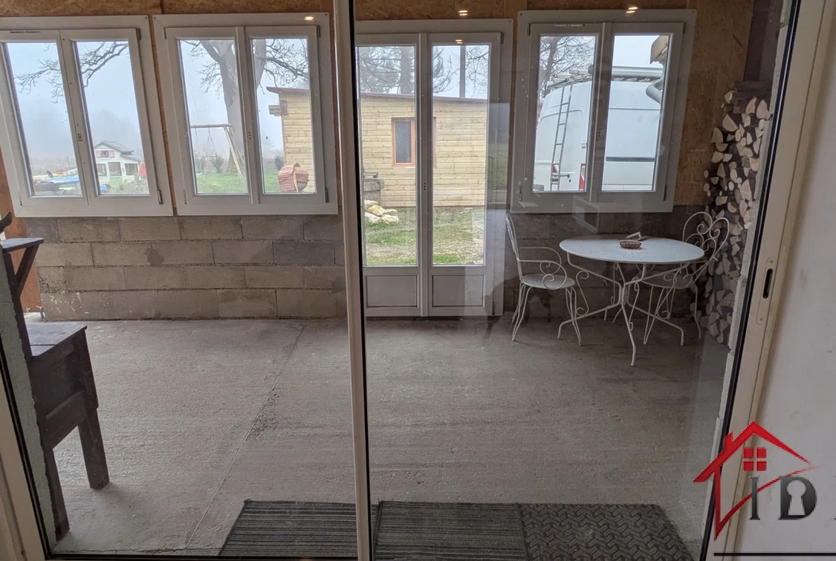 Maison rénovée 145 m² avec terrain de 6750 m², dépendances près de Chaumergy 
