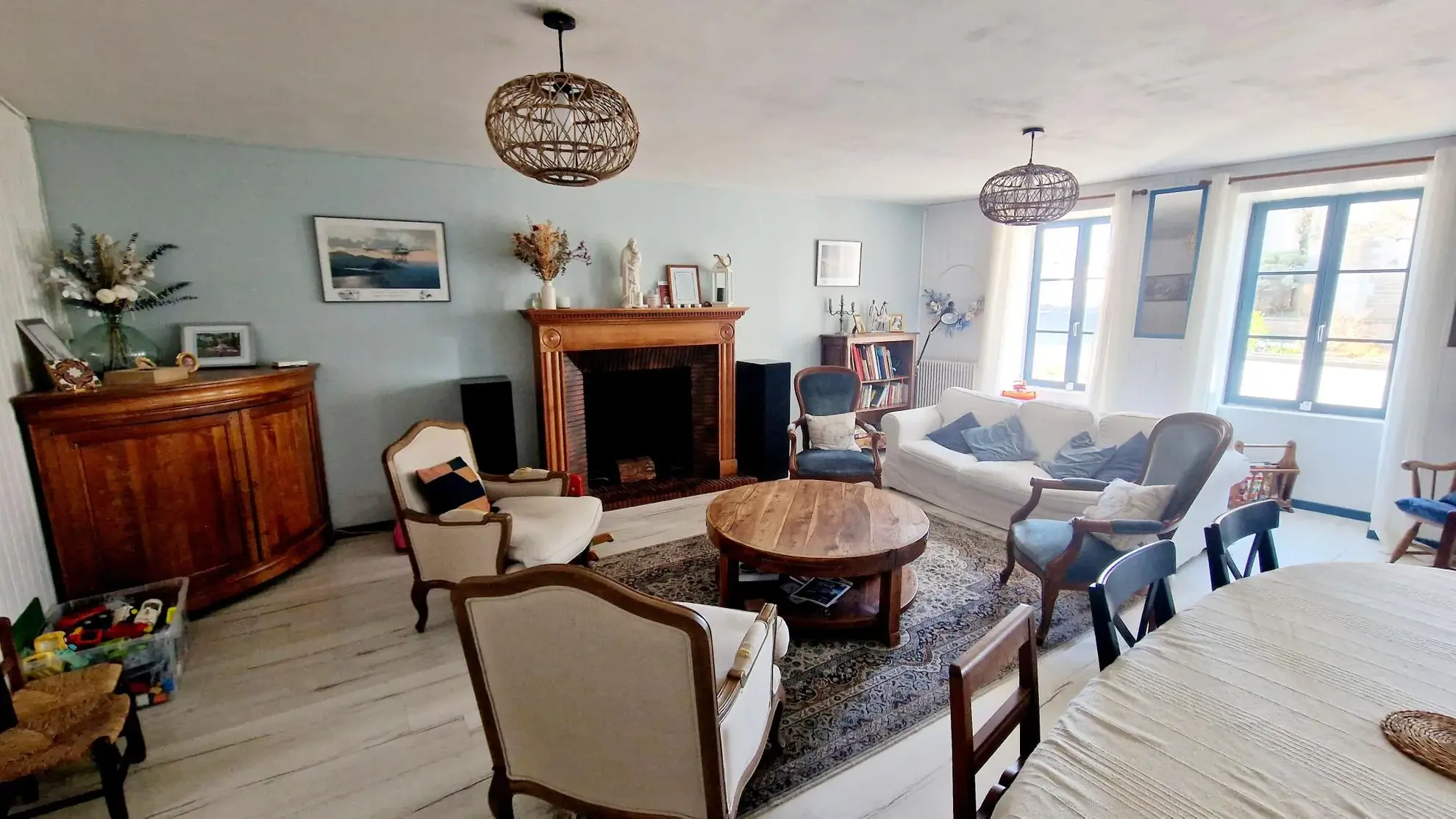 Magnifique maison en pierre de 214 m² avec 6 chambres à Paulx 