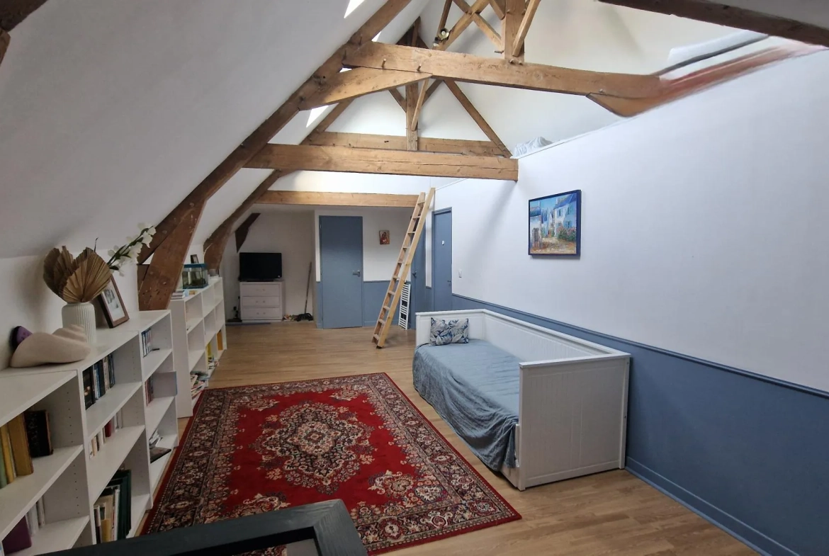 Magnifique maison en pierre de 214 m² avec 6 chambres à Paulx 