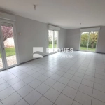 Maison de plain-pied à La Cavalerie avec grand garage et terrain spacieux