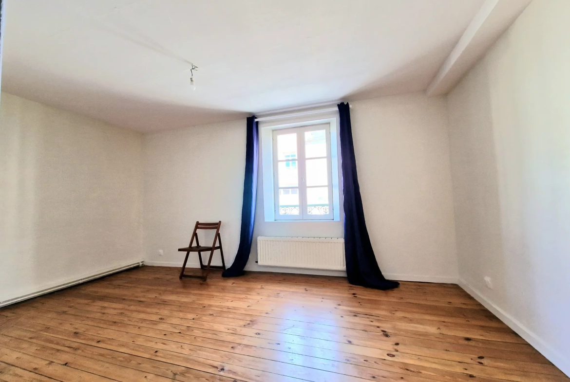 Maison à vendre à Vimoutiers avec grandes possibilités d'agrandissement 