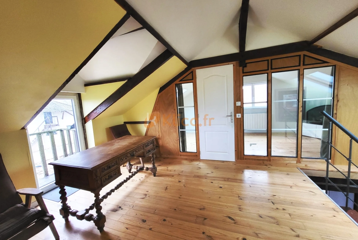 Maison en ossature bois à vendre proche d'Arques-la-Bataille et Dieppe, rénovée, grand jardin 