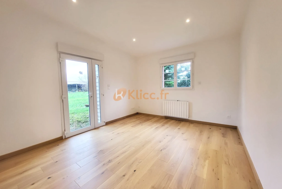 Maison en ossature bois à vendre proche d'Arques-la-Bataille et Dieppe, rénovée, grand jardin 