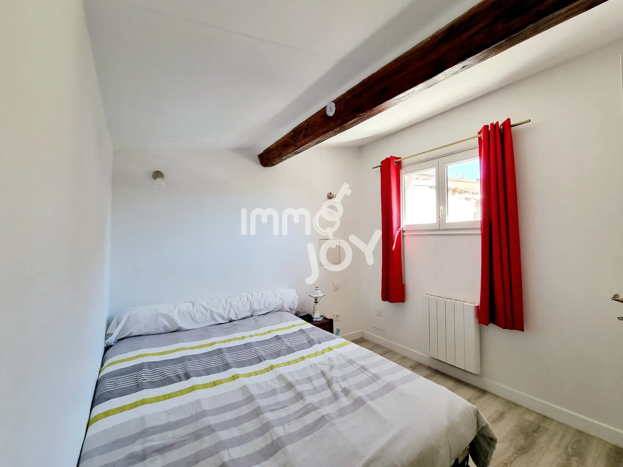 Maison de village 125m2 avec terrasse et garage à Fleury (11560) - Confort moderne 