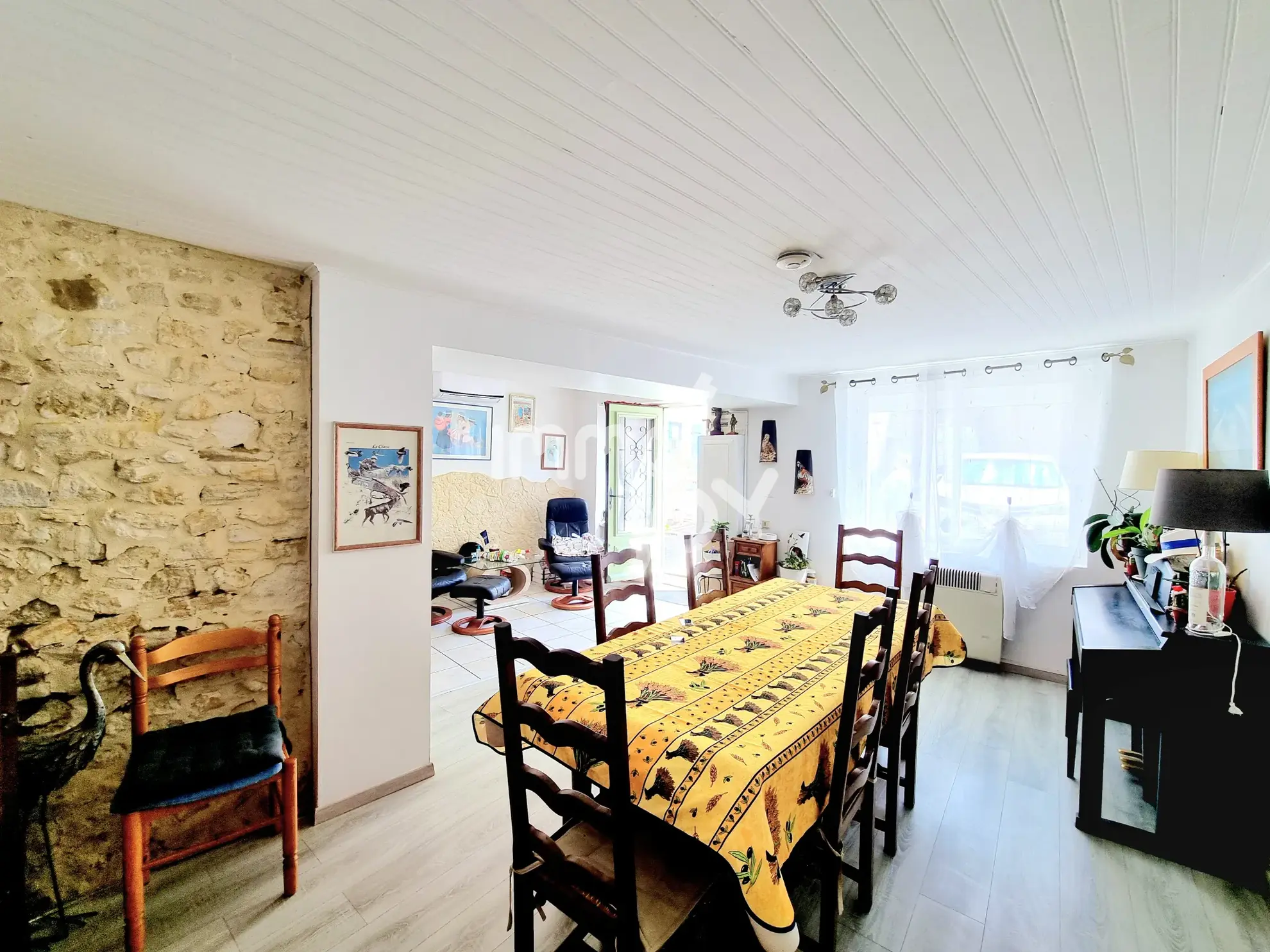 Maison de village 125m2 avec terrasse et garage à Fleury (11560) - Confort moderne 