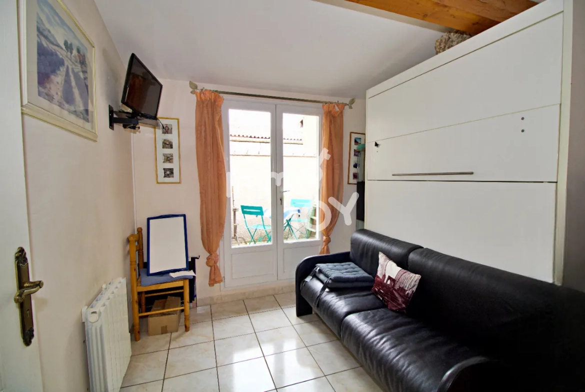 Maison de village 125m2 avec terrasse et garage à Fleury (11560) - Confort moderne 