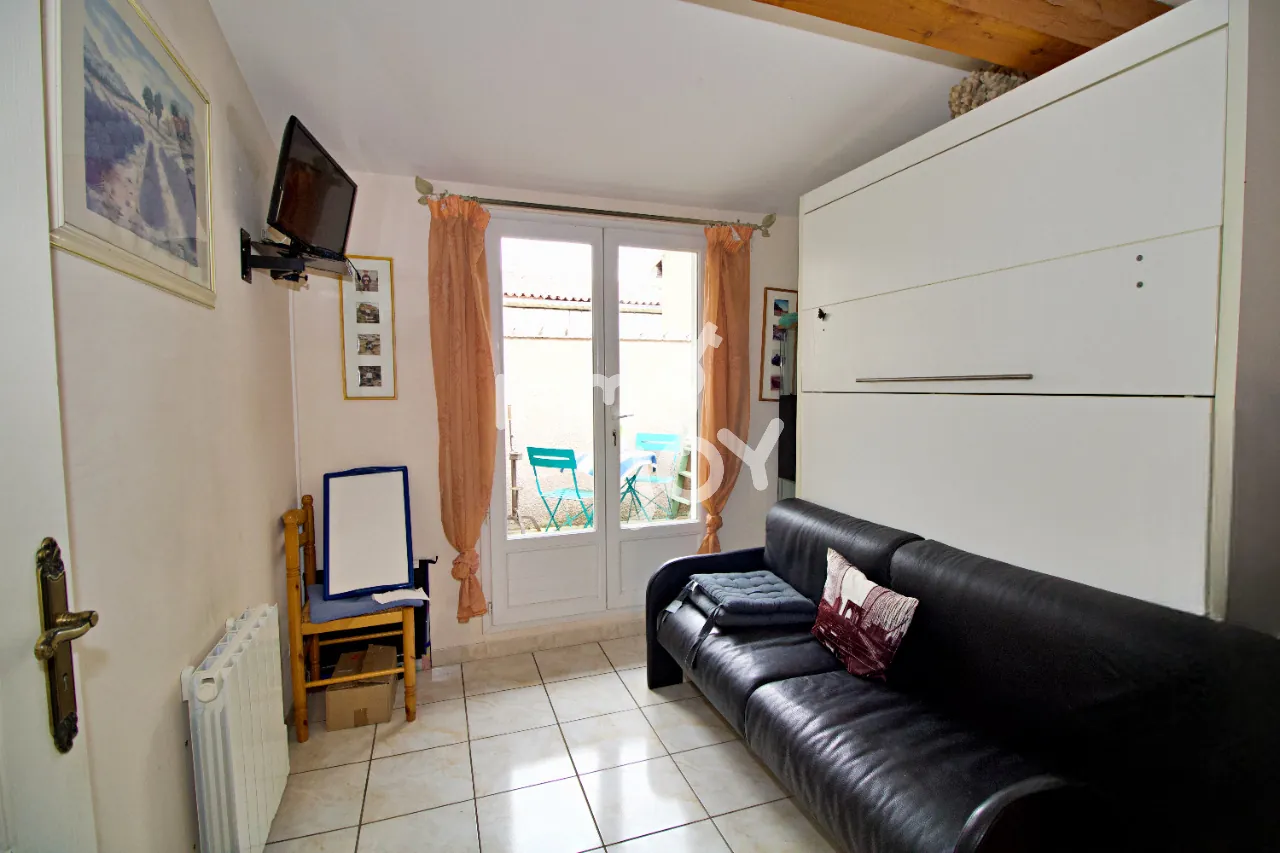 Maison de village 125m2 avec terrasse et garage à Fleury (11560) - Confort moderne 