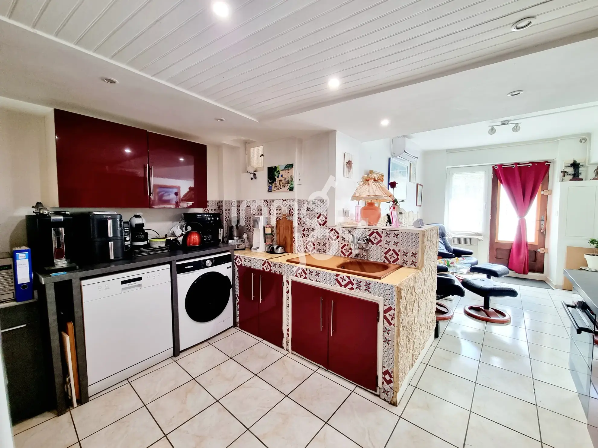Maison de village 125m2 avec terrasse et garage à Fleury (11560) - Confort moderne 