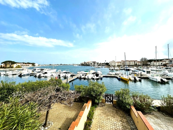 Travaux à prévoir — Studio avec vue dégagée sur la marina à Saint-Cyprien-Plage