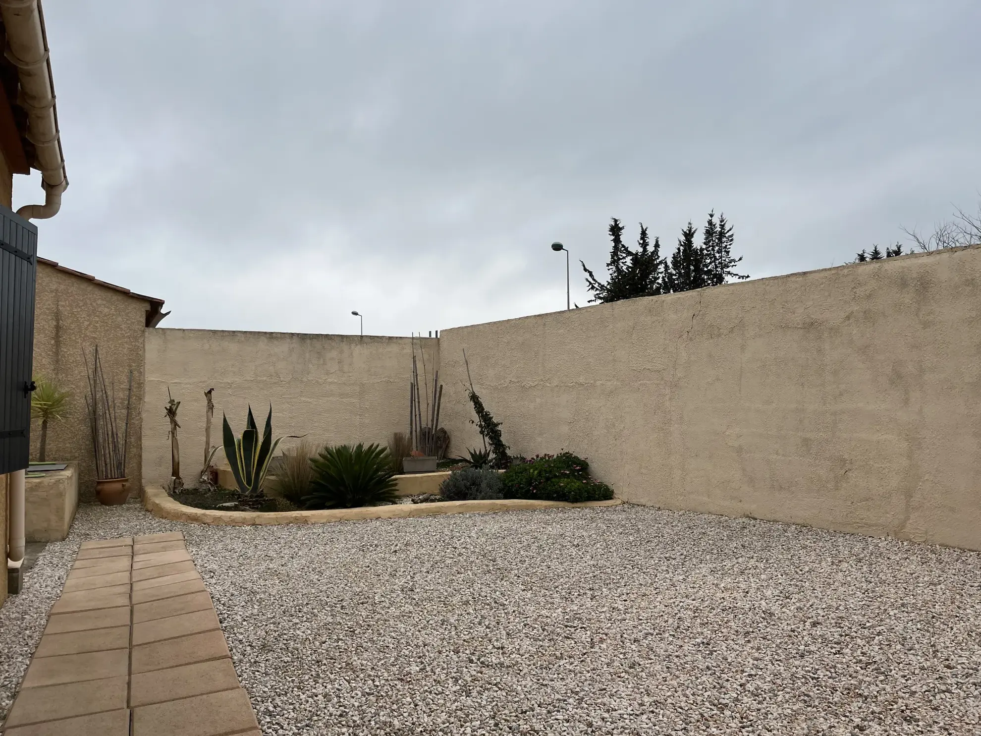 Charmante villa avec piscine et jardin à Lezignan-Corbières 