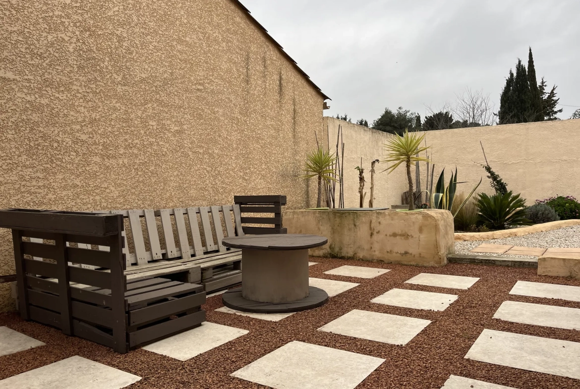 Charmante villa avec piscine et jardin à Lezignan-Corbières 