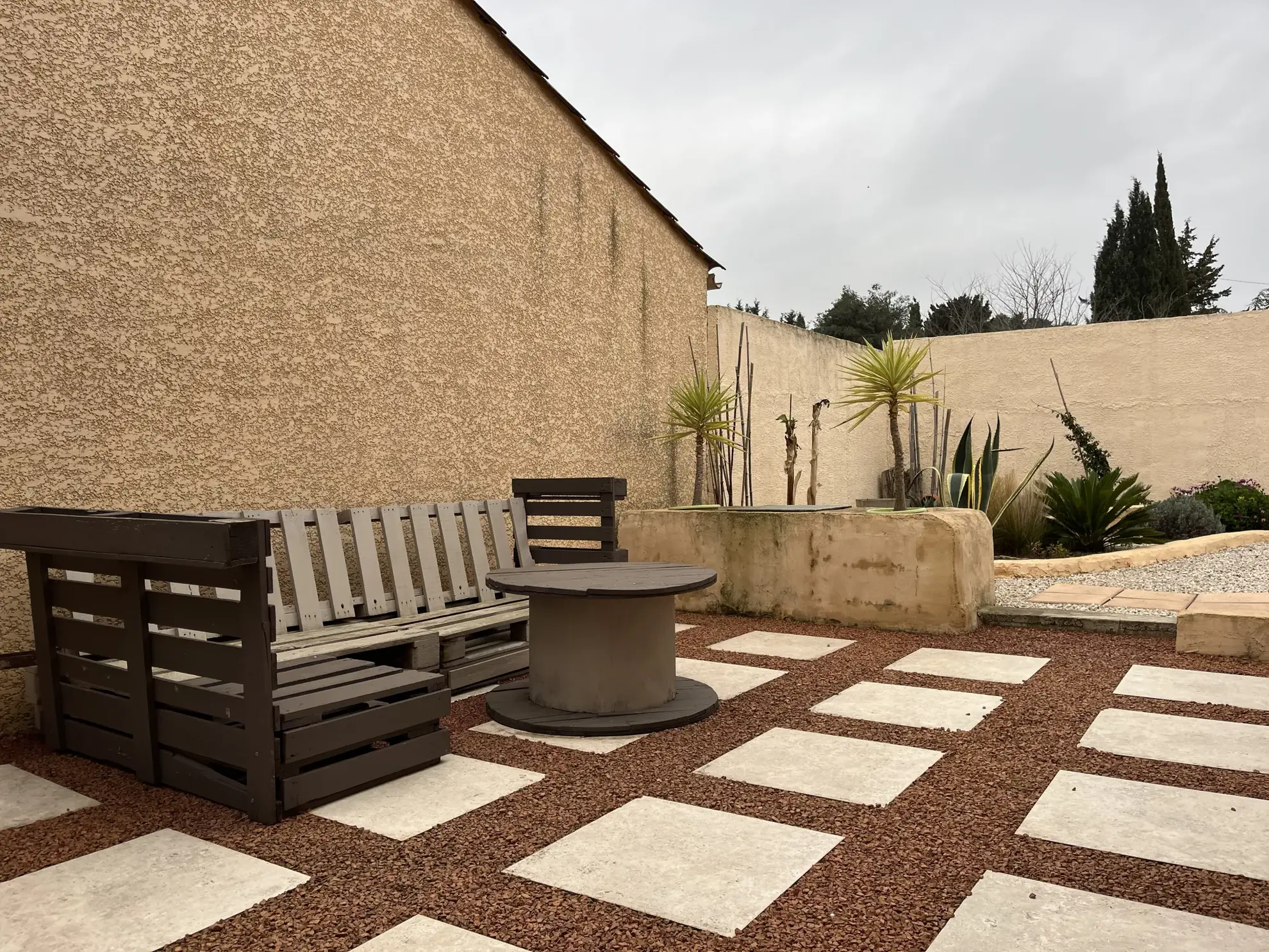 Charmante villa avec piscine et jardin à Lezignan-Corbières 