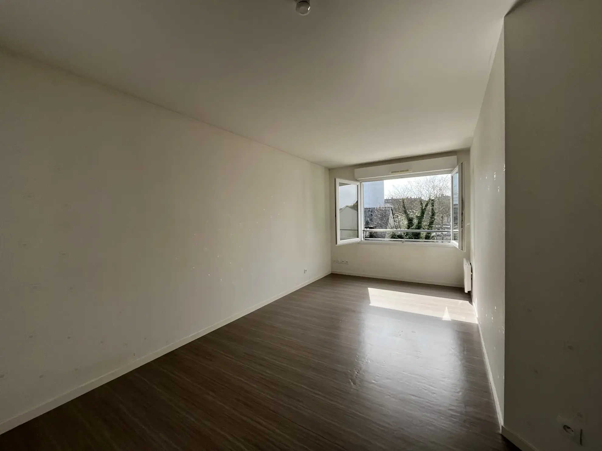 À vendre appartement 2 pièces à Angers dans résidence récente avec garage 
