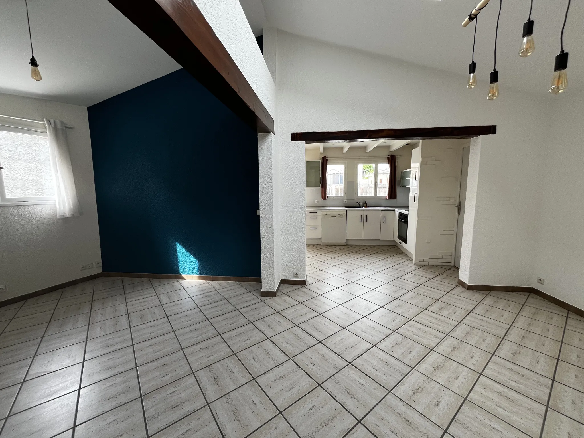 Maison T3 de plain-pied à vendre au Bouscat avec jardin et stationnement 