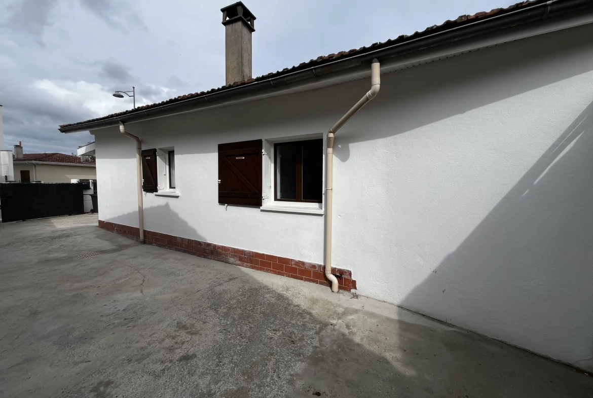 Maison T3 de plain-pied à vendre au Bouscat avec jardin et stationnement 