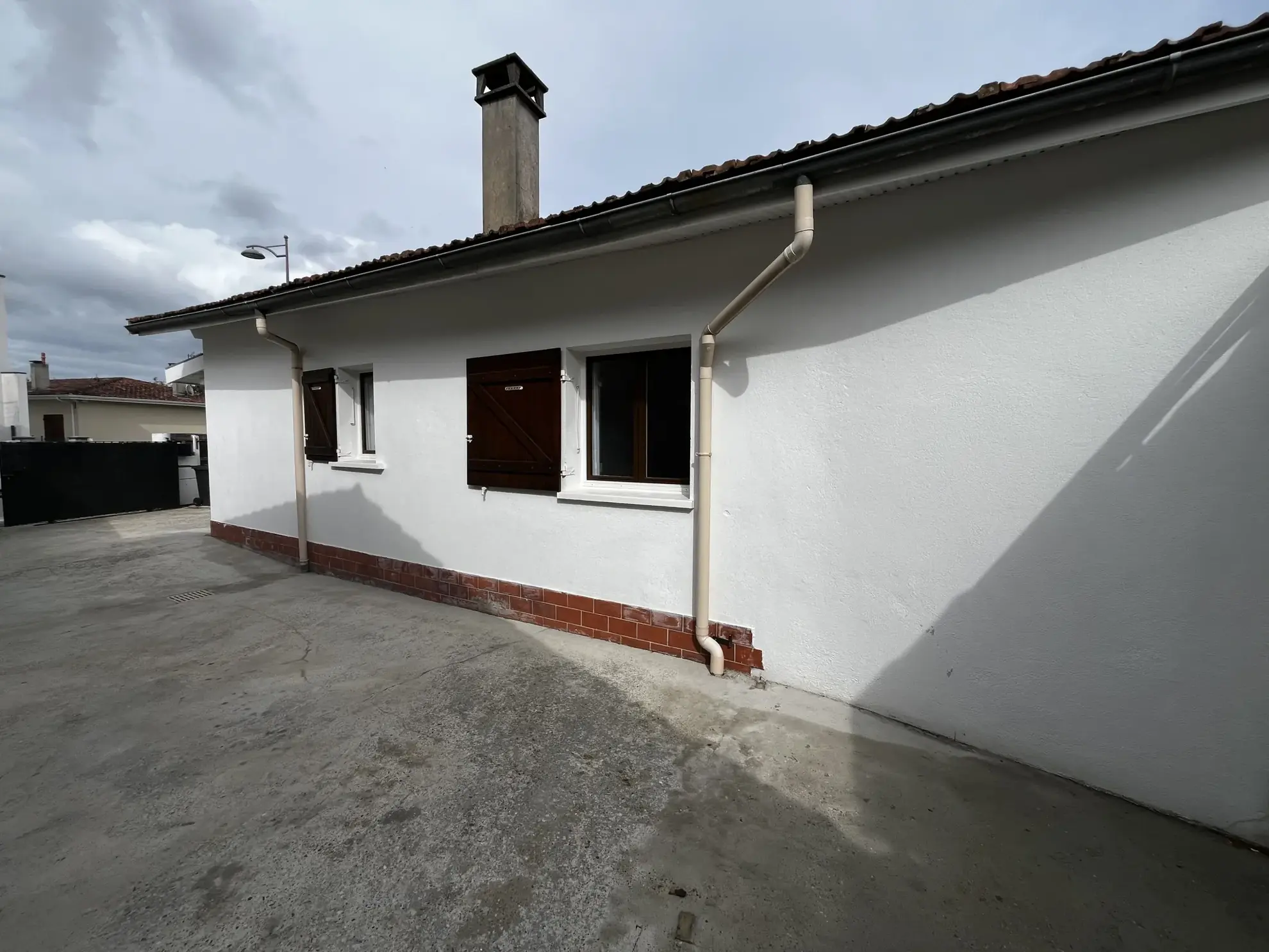 Maison T3 de plain-pied à vendre au Bouscat avec jardin et stationnement 