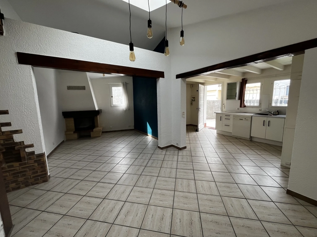 Maison T3 de plain-pied à vendre au Bouscat avec jardin et stationnement