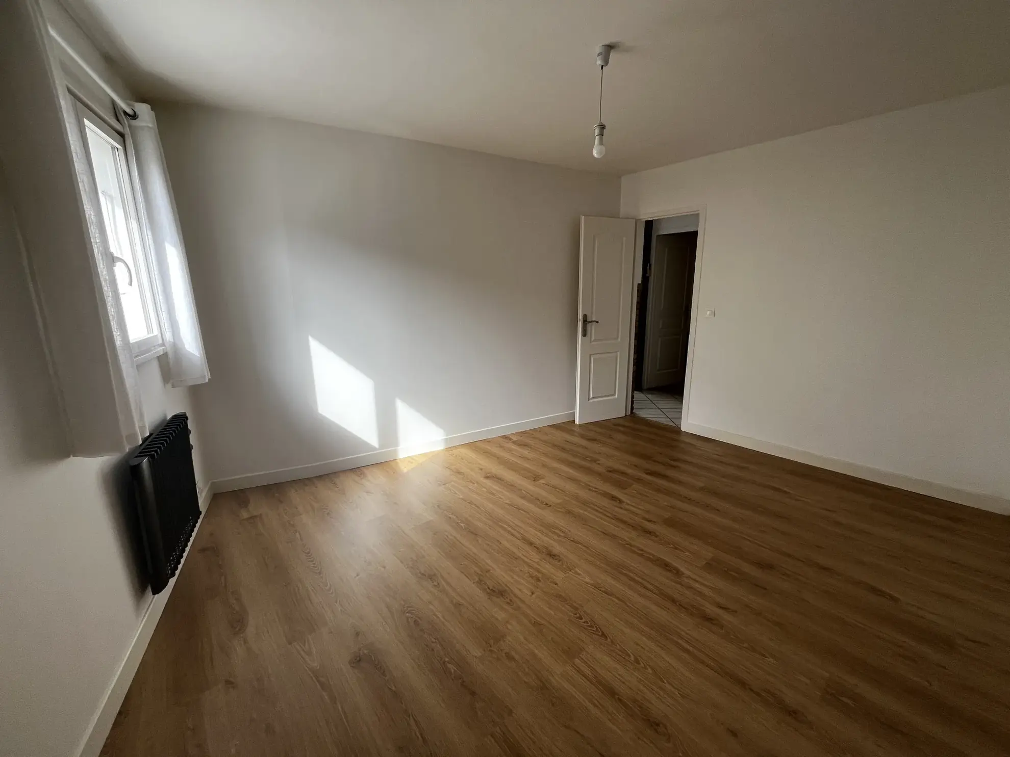 Maison T3 de plain-pied à vendre au Bouscat avec jardin et stationnement 