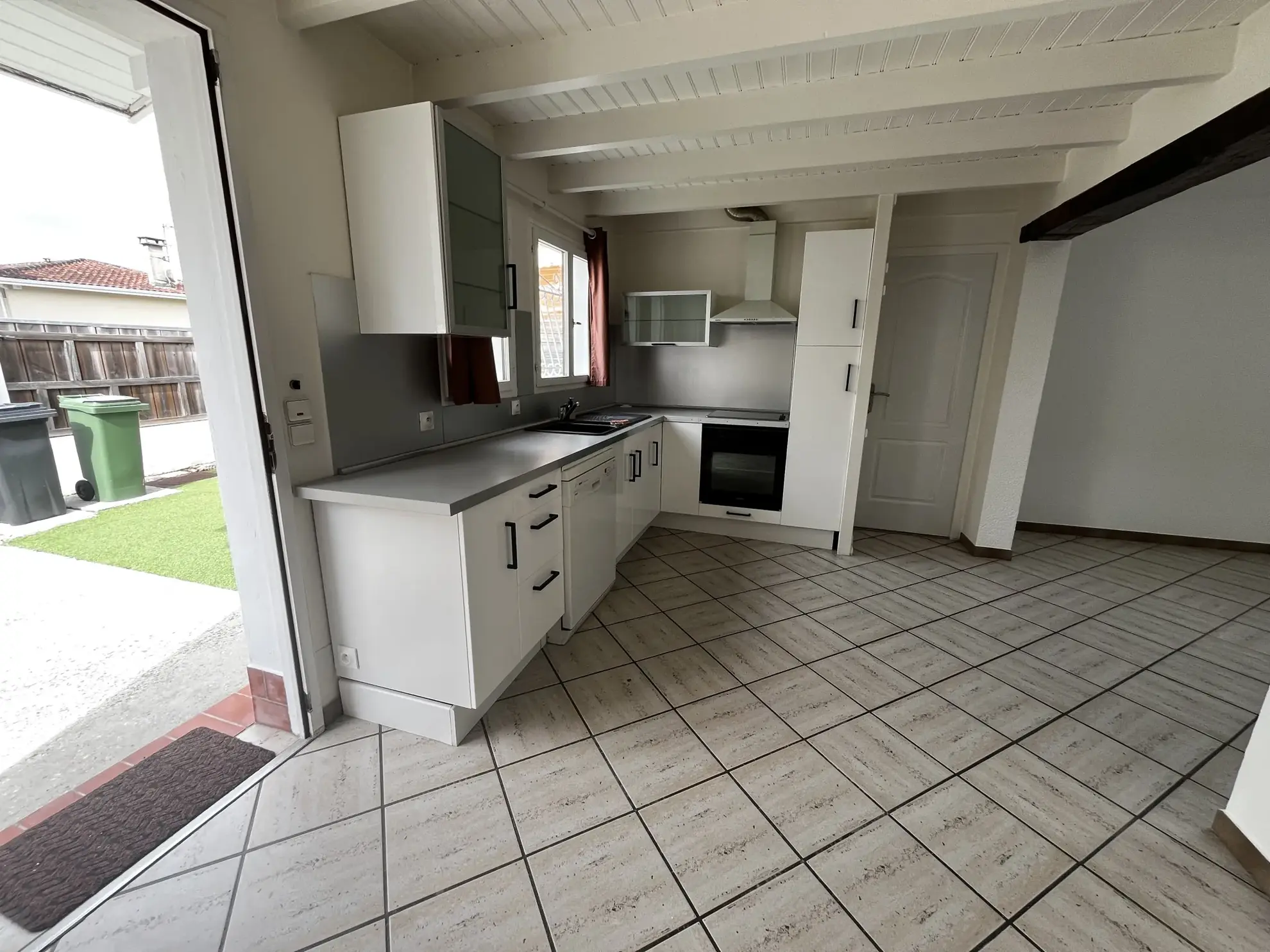 Maison T3 de plain-pied à vendre au Bouscat avec jardin et stationnement 