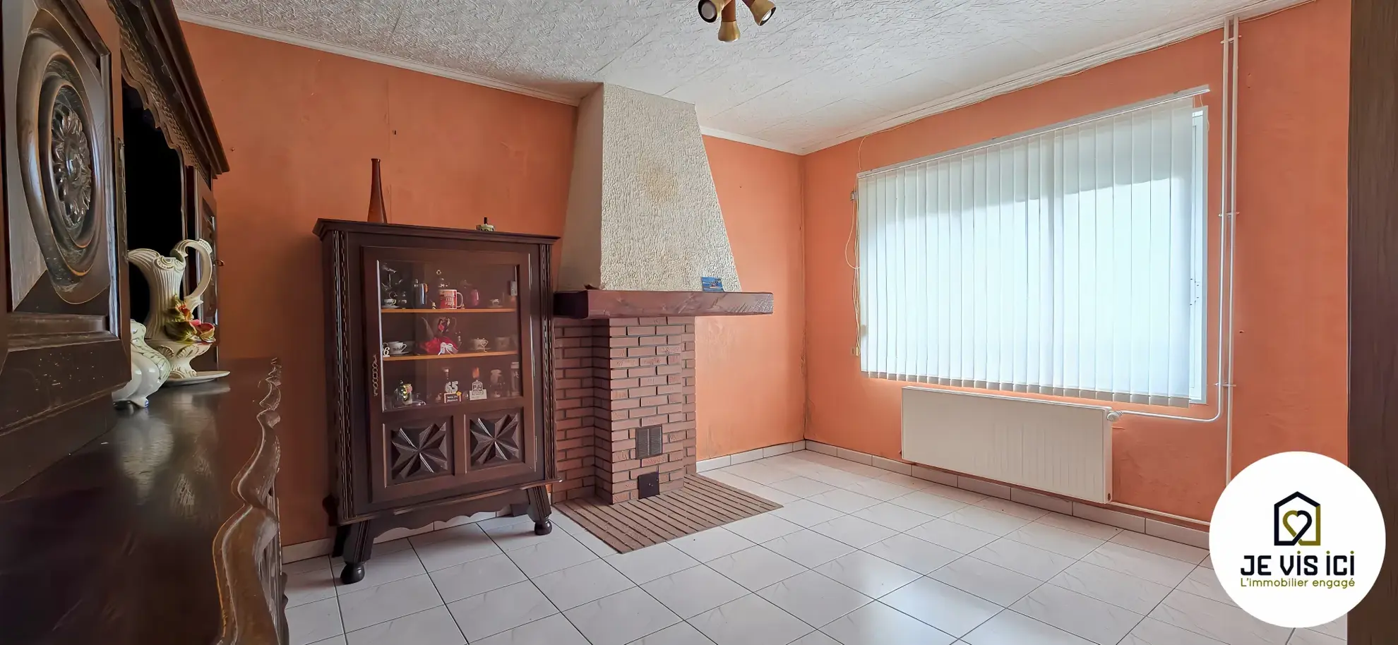 Maison individuelle avec grand jardin à Aubers, potentiel de rénovation dans un environnement verdoyant 