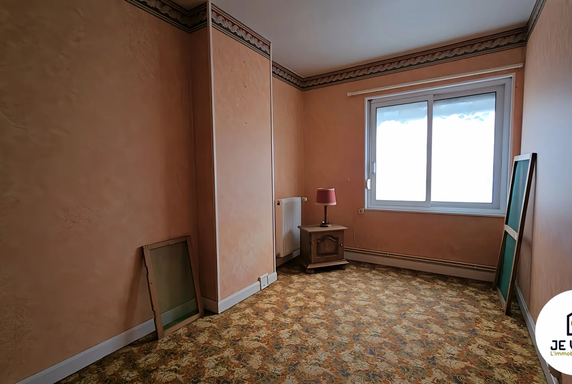 Maison individuelle avec grand jardin à Aubers, potentiel de rénovation dans un environnement verdoyant 