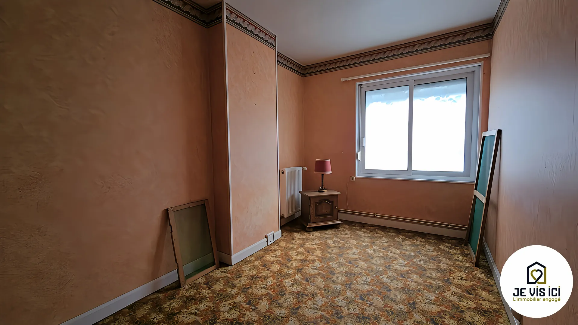 Maison individuelle avec grand jardin à Aubers, potentiel de rénovation dans un environnement verdoyant 