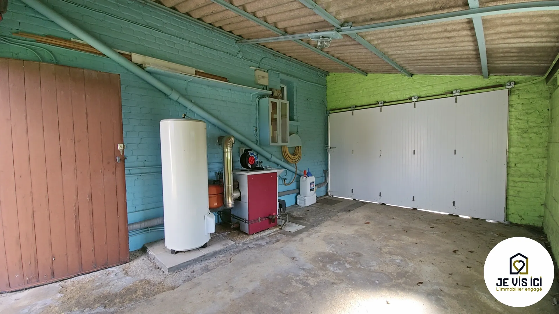 Maison individuelle avec grand jardin à Aubers, potentiel de rénovation dans un environnement verdoyant 