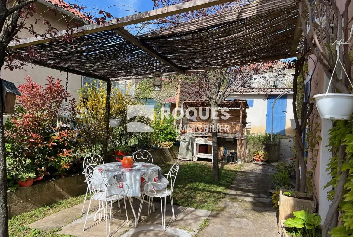 Maison T6 avec jardin à Millau dans le quartier du Crès 