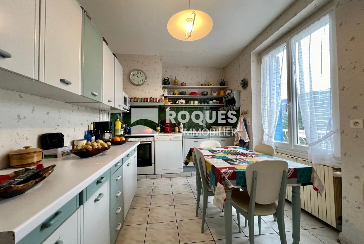 Maison T6 avec jardin à Millau dans le quartier du Crès 
