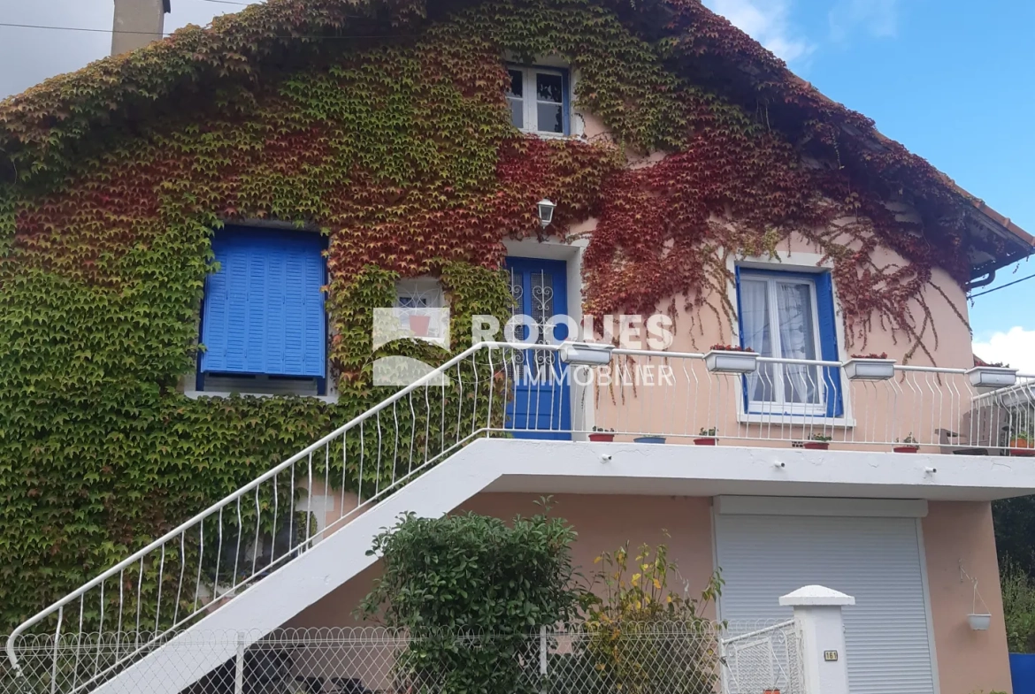 Maison T6 avec jardin à Millau dans le quartier du Crès 