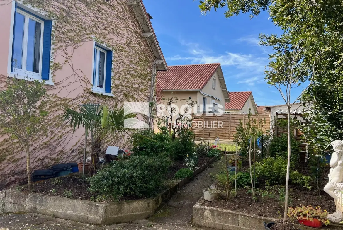 Maison T6 avec jardin à Millau dans le quartier du Crès 