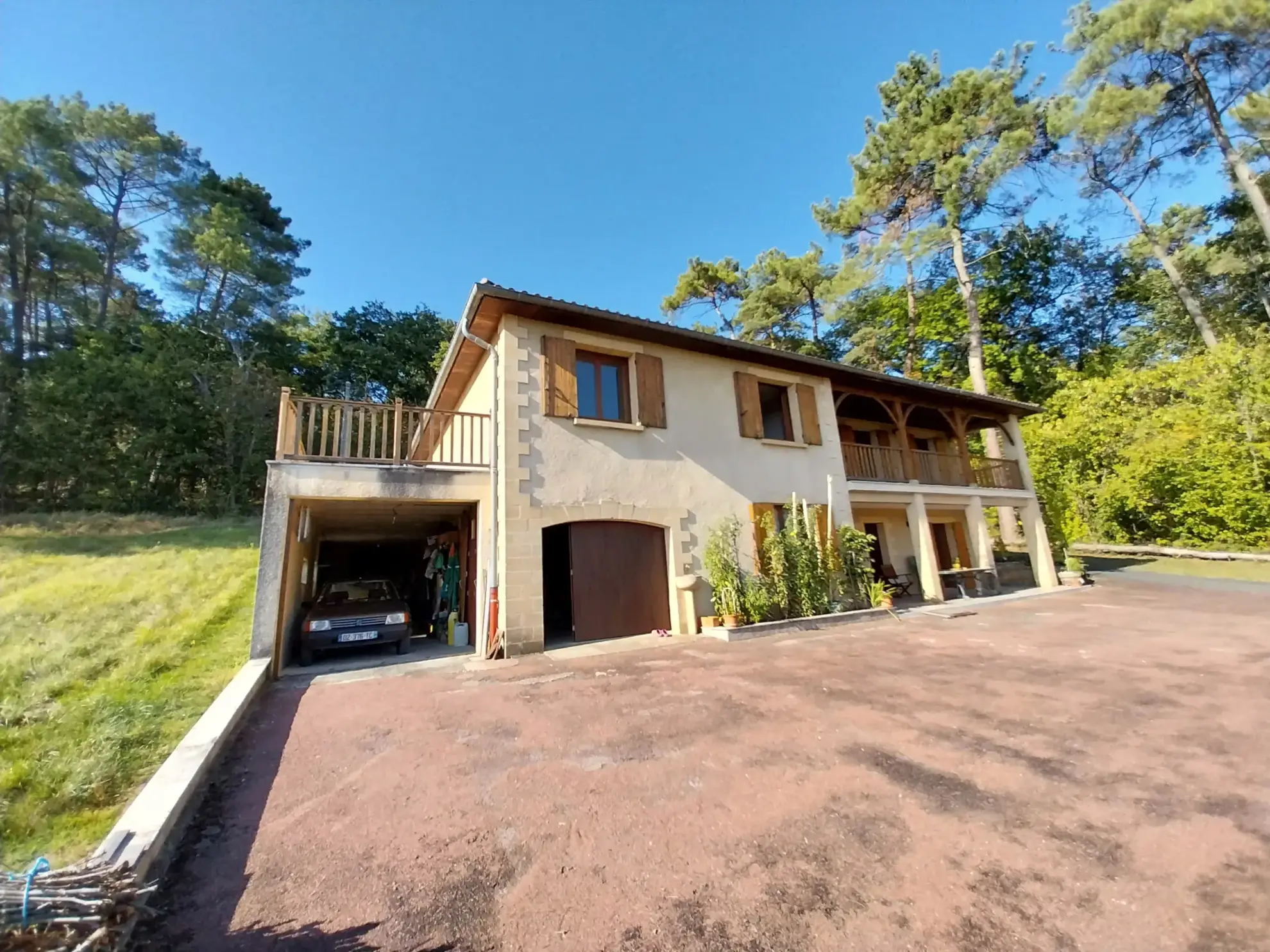 Magnifique maison familiale à Chancelade avec vue sur la forêt, 240m² habitables 