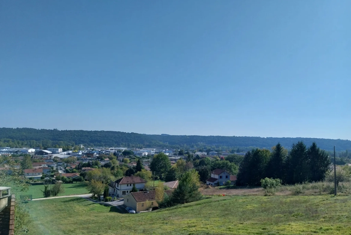 Magnifique maison familiale à Chancelade avec vue sur la forêt, 240m² habitables 
