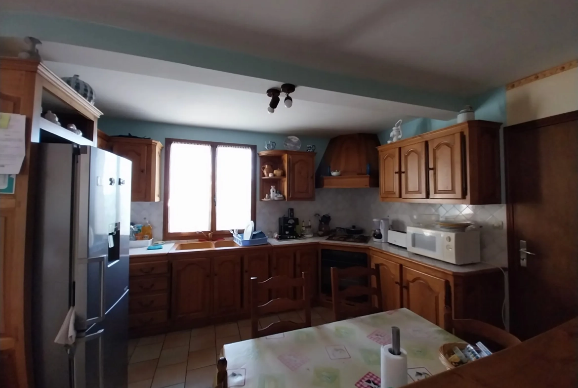 Magnifique maison familiale à Chancelade avec vue sur la forêt, 240m² habitables 