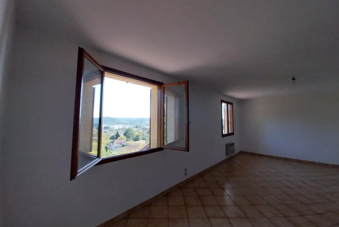 Magnifique maison familiale à Chancelade avec vue sur la forêt, 240m² habitables 