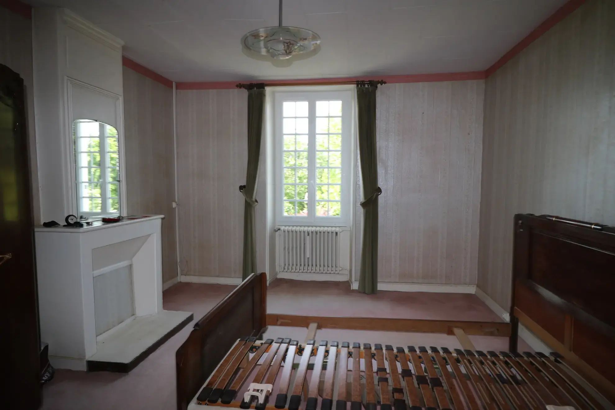 Magnifique maison de 180 m² avec dépendances à Coivert, idéale pour projet familial ou investissement 
