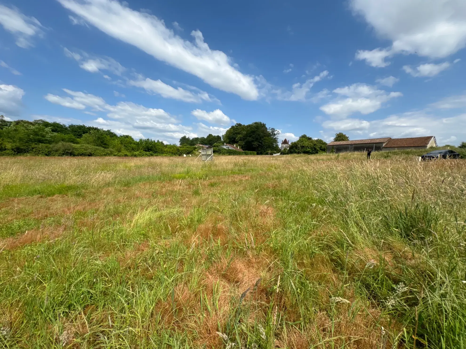 Terrain constructible de 1714 m² à Montfort en Chalosse pour 55 000 euros 